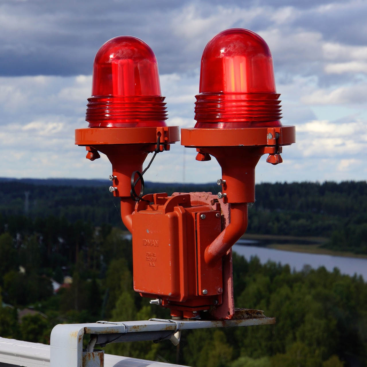 掛Q軟件最新動(dòng)態(tài)與技術(shù)探討，涉及違法犯罪的警示