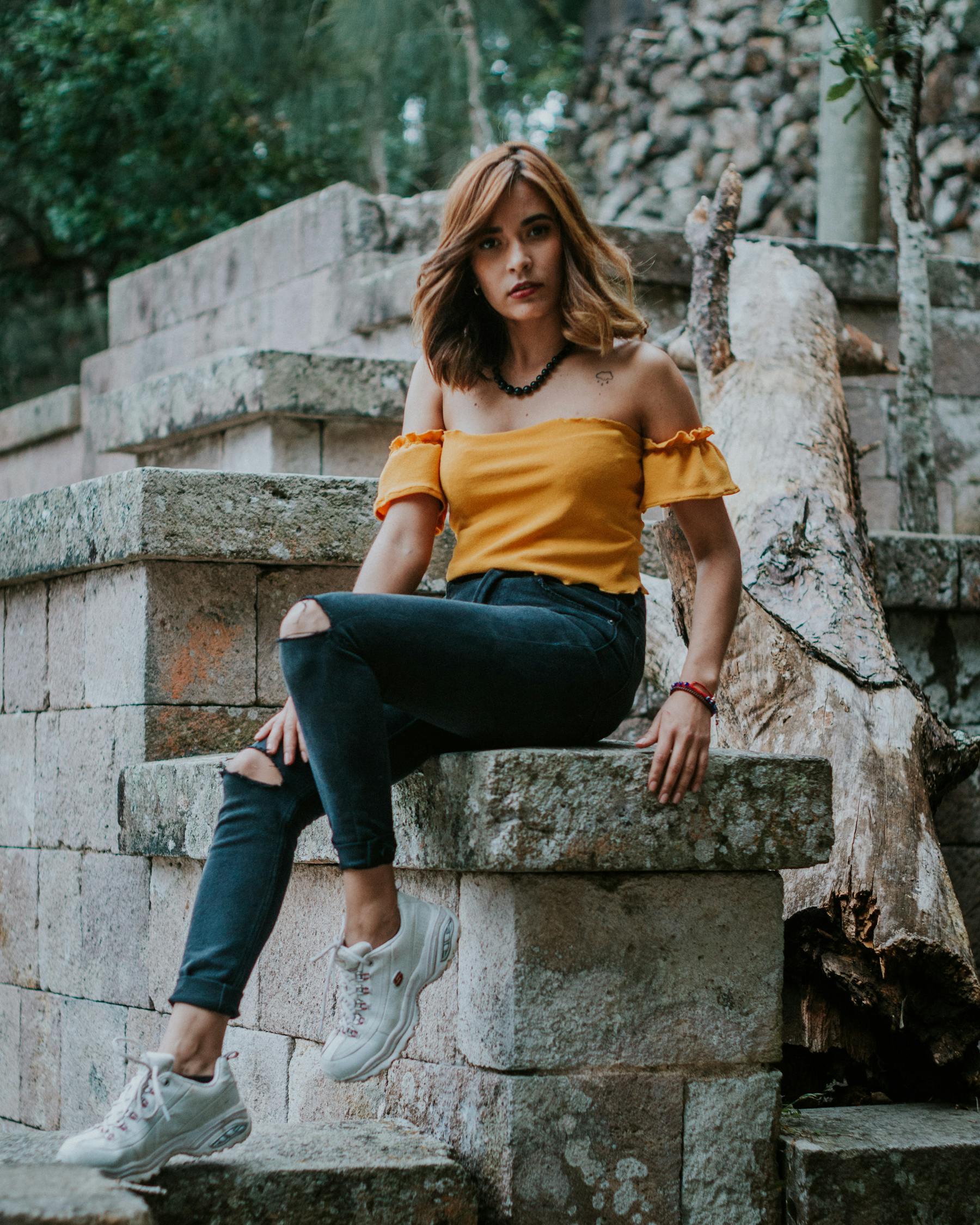 鄒開云最新女裝照，時(shí)尚魅力的璀璨綻放