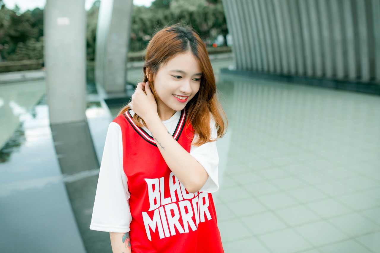 舞島明里最新風(fēng)采展現(xiàn)，令人矚目的魅力瞬間