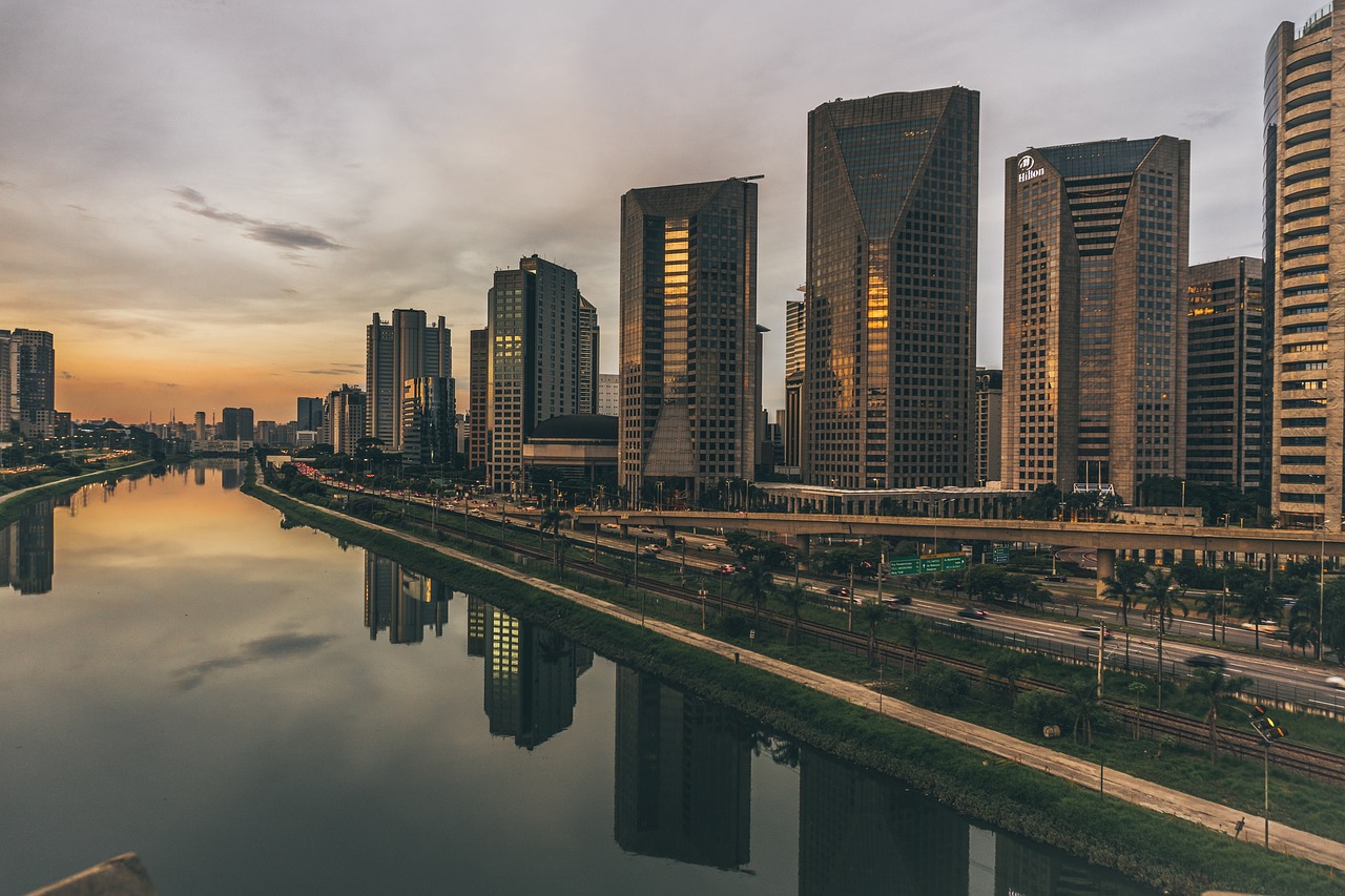 鈷價(jià)最新走勢(shì)，市場(chǎng)趨勢(shì)分析與展望展望前景。