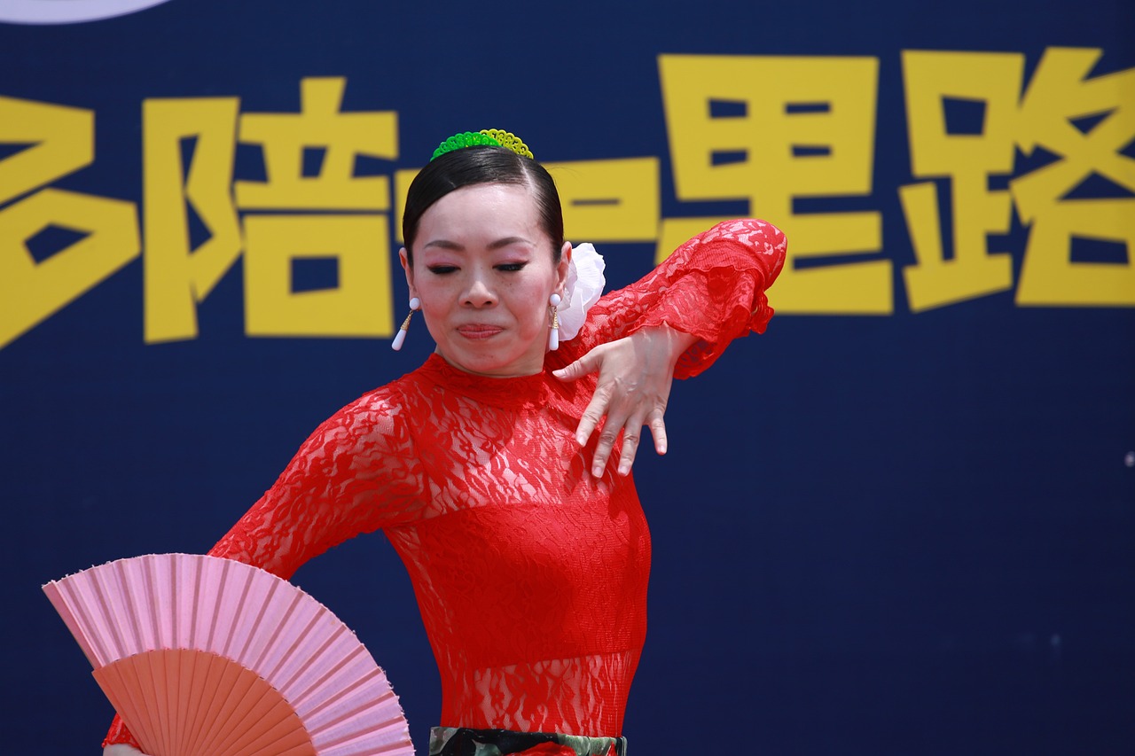 何潔最新新聞，音樂與生活的多彩篇章